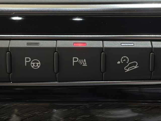 アウディ Ｑ７ ブラックスタイリング 新潟県 2019(平31)年 1.7万km 黒 125台限定モデル　ブラックデザイン/MMIナビゲーションTV Bluetooth/全方位カメラ/ブラックレザーシート シートヒーター /シートヒーター /バーチャルコクピット/Audi Sport20インチブラックアルミホイール/ブラックルーフレール/マトリクスLEDヘッドライト/Audyプレセンス衝突軽減ブレーキ　レーンアシスト/アダプティブクルーズコントロール/サイドアシスト/サードシート電動格納シート/ドライブセレクト/パワーバックドア /DSRCETC