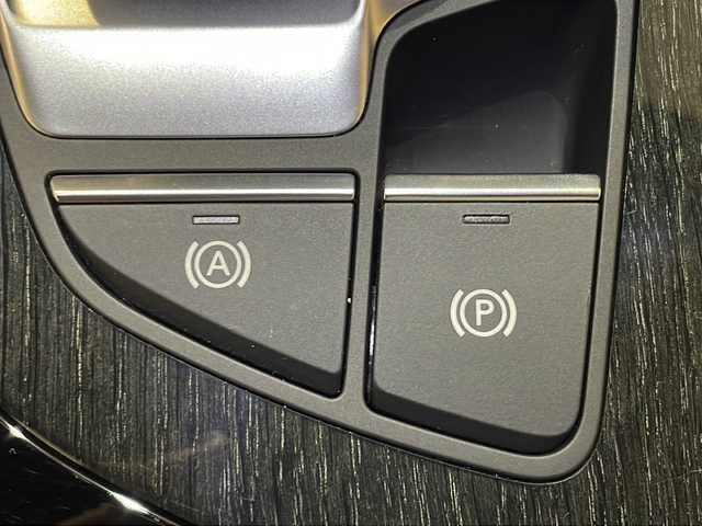 アウディ Ｑ７ ブラックスタイリング 新潟県 2019(平31)年 1.7万km 黒 125台限定モデル　ブラックデザイン/MMIナビゲーションTV Bluetooth/全方位カメラ/ブラックレザーシート シートヒーター /シートヒーター /バーチャルコクピット/Audi Sport20インチブラックアルミホイール/ブラックルーフレール/マトリクスLEDヘッドライト/Audyプレセンス衝突軽減ブレーキ　レーンアシスト/アダプティブクルーズコントロール/サイドアシスト/サードシート電動格納シート/ドライブセレクト/パワーバックドア /DSRCETC