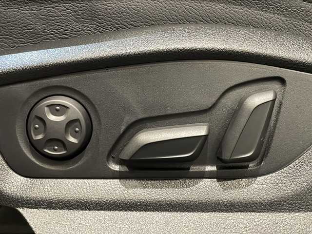 アウディ Ｑ７ ブラックスタイリング 新潟県 2019(平31)年 1.7万km 黒 125台限定モデル　ブラックデザイン/MMIナビゲーションTV Bluetooth/全方位カメラ/ブラックレザーシート シートヒーター /シートヒーター /バーチャルコクピット/Audi Sport20インチブラックアルミホイール/ブラックルーフレール/マトリクスLEDヘッドライト/Audyプレセンス衝突軽減ブレーキ　レーンアシスト/アダプティブクルーズコントロール/サイドアシスト/サードシート電動格納シート/ドライブセレクト/パワーバックドア /DSRCETC