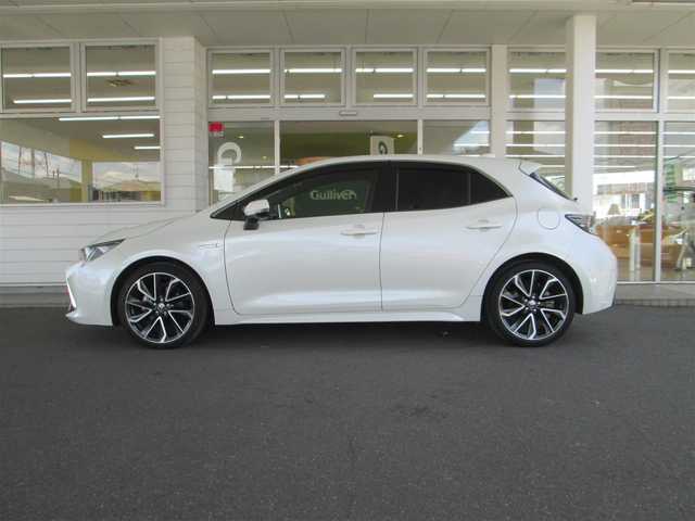 トヨタ カローラ スポーツ ハイブリッドG Z 千葉県 2019(令1)年 2.2万km ホワイトパールクリスタルシャイン ワンオーナー/純正SDナビ・フルセグTV/バックカメラ/純正オーディオ【CD/SD/DVD/BT】/スエード本革コンビスポーツシート/フロント、リアコーナーセンサー/ナビ連動ドライブレコーダー/トヨタセーフティセンス/クルーズコントロール/前席シートヒーター/ウインカードアミラー/LEDヘッドライト/LEDフォグランプ/スマートキー/ETC2.0/TVキット/R3、4、6年ディーラー記録簿