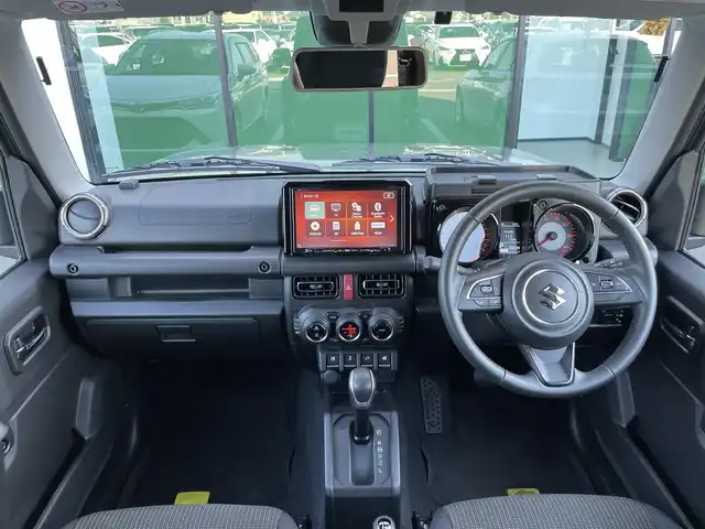 スズキ ジムニー XC 香川県 2023(令5)年 1.5万km ジャングルグリーン 登録時走行距離：15015km/純正ナビ　/ＥＴＣ　/Ｂカメラ　　/４ＷＤ　/純正アルミ　/純正フロアマット　/背面タイヤ　/シートヒーター　/ＬＥＤヘッドライト　/衝突軽減ブレーキ　/横滑り防止　/オートライト　/レーンキープアシスト/スマートキー