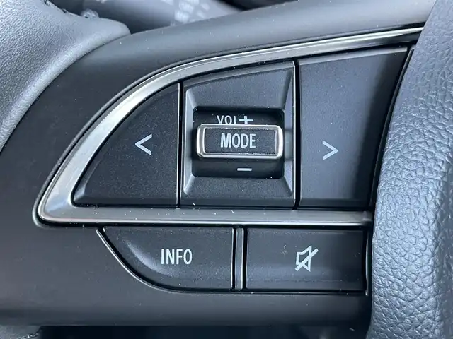 スズキ ジムニー XC 香川県 2023(令5)年 1.5万km ジャングルグリーン 登録時走行距離：15015km/純正ナビ　/ＥＴＣ　/Ｂカメラ　　/４ＷＤ　/純正アルミ　/純正フロアマット　/背面タイヤ　/シートヒーター　/ＬＥＤヘッドライト　/衝突軽減ブレーキ　/横滑り防止　/オートライト　/レーンキープアシスト/スマートキー