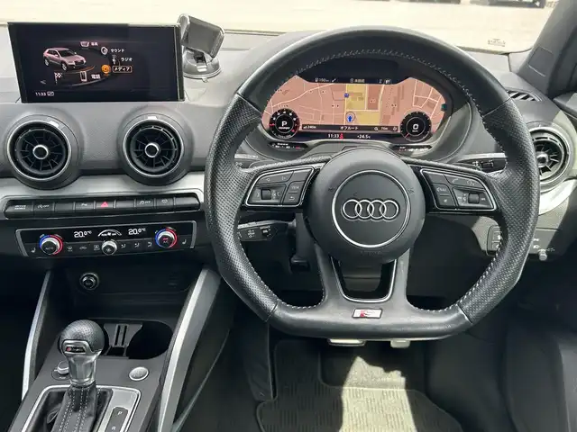 アウディ Ｑ２ 30TFSIスポーツ 福島県 2018(平30)年 4万km パール 純正HDDナビ/（AM/FM/CD/DVD/AUX/BT/TVフルセグ）/アウディコネクト/ETC2.0/ドライブレコーダー/バックカメラ/前席シートヒーター/クルーズコントロール/エンジンスタートボタン/LEDヘッドライト/純正フロアマット/ABS/アイドリングストップ/衝突被害軽減装置/車間距離自動制御システム/駐車支援システム/横滑り防止装置/トラクションコントロール/レインセンサー/盗難防止システム