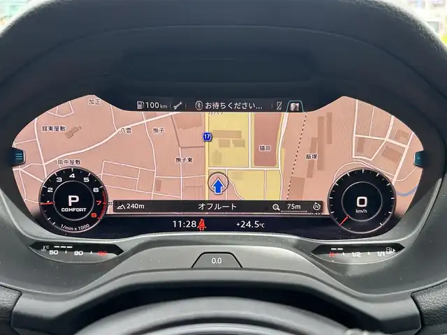 アウディ Ｑ２ 30TFSIスポーツ 福島県 2018(平30)年 4万km パール 純正HDDナビ/（AM/FM/CD/DVD/AUX/BT/TVフルセグ）/アウディコネクト/ETC2.0/ドライブレコーダー/バックカメラ/前席シートヒーター/クルーズコントロール/エンジンスタートボタン/LEDヘッドライト/純正フロアマット/ABS/アイドリングストップ/衝突被害軽減装置/車間距離自動制御システム/駐車支援システム/横滑り防止装置/トラクションコントロール/レインセンサー/盗難防止システム