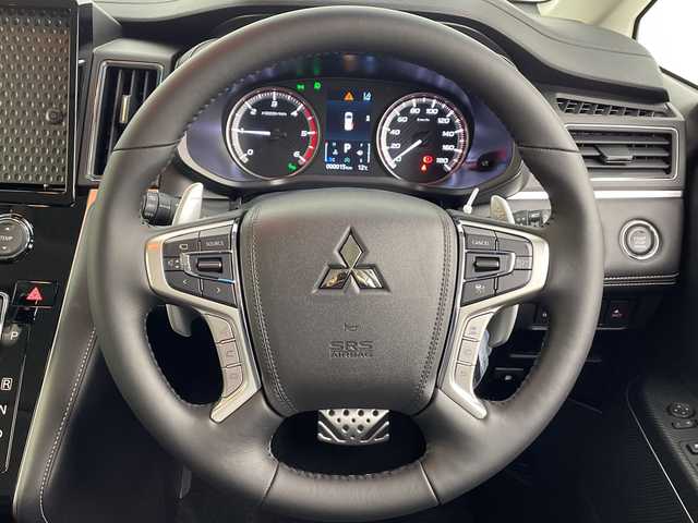 三菱 デリカＤ：５ シャモニー 愛知県 2025(令7)年 0.1千km ホワイトダイヤモンド 登録済未使用車　14km/全方位カメラ/シートヒーター/ブラインドスポットモニター/衝突軽減ブレーキ/レーンキープアシスト/オートマチックハイビーム/レーダークルーズコントロール/両側パワースライドドア/LEDヘッドライト/ステアリングヒーター/電動パーキング/オートホールドブレーキ/ハーフレザーシート