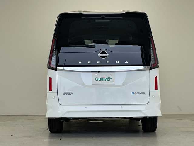 日産 セレナ e－パワー ハイウェイスター V 愛知県 2025(令7)年 0.1千km 白Ⅱ 登録済未使用車/プロパイロット/純正12.3型ディズプレイオーディオナビ/フリップダウンモニター/SOSコール/全方位カメラ/両側パワースライドドア/バックカメラ/コーナーセンサー/純正アルミホイール/ETC2.0/ブラインドスポットモニター/LEDヘッドライト/インテリジェントミラー/リアオートエアコン/オートマチックハイビーム/ワイヤレス充電機/ステアリングスイッチ/スマートキー/プッシュスタート