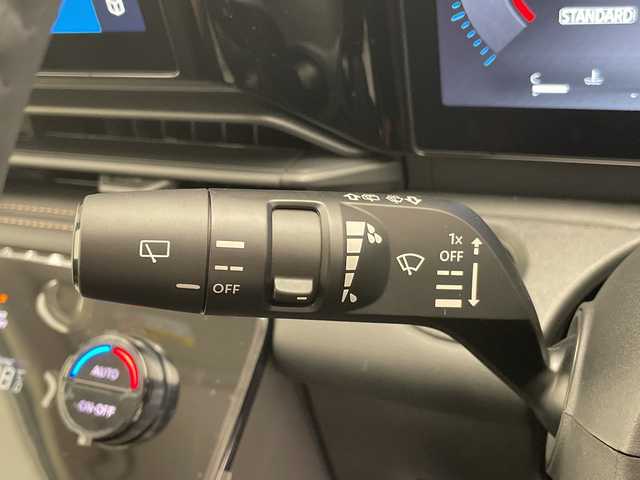 日産 セレナ e－パワー ハイウェイスター V 愛知県 2025(令7)年 0.1千km 白Ⅱ 登録済未使用車/プロパイロット/純正12.3型ディズプレイオーディオナビ/フリップダウンモニター/SOSコール/全方位カメラ/両側パワースライドドア/バックカメラ/コーナーセンサー/純正アルミホイール/ETC2.0/ブラインドスポットモニター/LEDヘッドライト/インテリジェントミラー/リアオートエアコン/オートマチックハイビーム/ワイヤレス充電機/ステアリングスイッチ/スマートキー/プッシュスタート