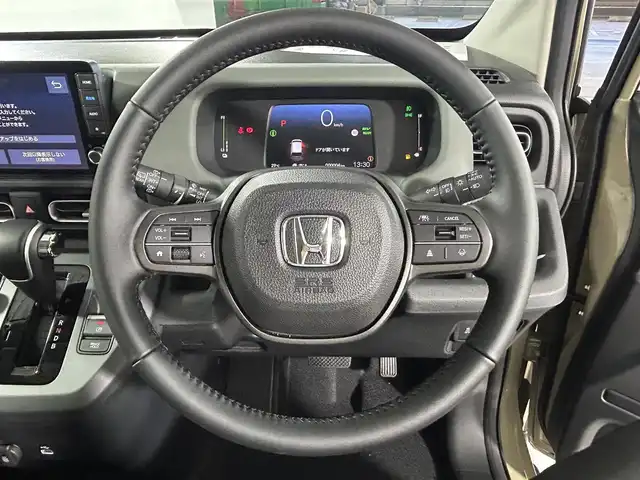 ホンダ フリード ハイブリット e:HEV クロスター 佐賀県 2025(令7)年 0.1千km ベージュ 登録済み未使用車/純正9インチGathersナビ/フルセグTV/Bluetooth/Androidauto/Applecarplay/バックカメラ/衝突被害軽減システム/レーダークルーズコントロール/レーンアシスト/ブラインドスポットモニター/クリアランスソナー/電子パーキング/ブレーキホールド/LEDヘッドライト/LEDフォグライト/両側パワースライドドア/運転席・助手席シートヒーター/ハーフレザーシート/ウォークスルー/ルーフレール/後席サンシェード/カーテンエアバック/純正15インチアルミホイール/スマートキー/スペアキー×1