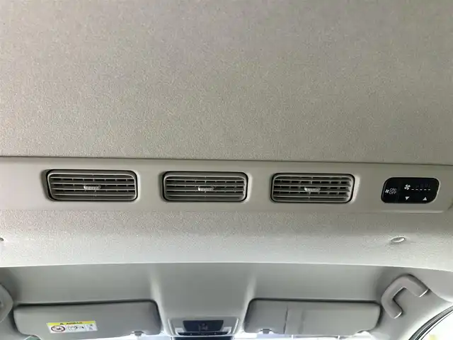 ホンダ フリード ハイブリット e:HEV クロスター 佐賀県 2025(令7)年 0.1千km ベージュ 登録済み未使用車/純正9インチGathersナビ/フルセグTV/Bluetooth/Androidauto/Applecarplay/バックカメラ/衝突被害軽減システム/レーダークルーズコントロール/レーンアシスト/ブラインドスポットモニター/クリアランスソナー/電子パーキング/ブレーキホールド/LEDヘッドライト/LEDフォグライト/両側パワースライドドア/運転席・助手席シートヒーター/ハーフレザーシート/ウォークスルー/ルーフレール/後席サンシェード/カーテンエアバック/純正15インチアルミホイール/スマートキー/スペアキー×1