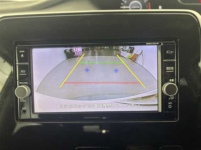 日産 セレナ X 道央・札幌 2018(平30)年 6.5万km ブリリアントホワイトパール ・４WD/・純正SDナビゲーション/　CD/DVD/SD/USB/フルセグ/BT/iPod/・アルパインフリップダウンモニター/・社外ミラー型ドライブレコーダー/・純正エンジンスターター/・バックカメラ/・ビルトインETC/・片側パワースライドドア/・エマージェンシーブレーキ/・横滑り防止装置/・クルーズコントロール/・レーンキープアシスト/・LEDヘッドライト/・オートライト/・純正フロアマット/・スマートキー/・プッシュスタート/・取説あり/・社外AW１５インチ＋夏タイヤ/・冬タイヤ車載