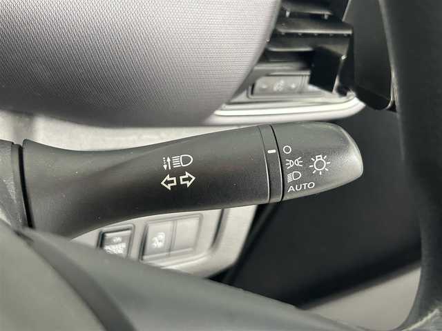 日産 セレナ X 道央・札幌 2018(平30)年 6.5万km ブリリアントホワイトパール ・４WD/・純正SDナビゲーション/　CD/DVD/SD/USB/フルセグ/BT/iPod/・アルパインフリップダウンモニター/・社外ミラー型ドライブレコーダー/・純正エンジンスターター/・バックカメラ/・ビルトインETC/・片側パワースライドドア/・エマージェンシーブレーキ/・横滑り防止装置/・クルーズコントロール/・レーンキープアシスト/・LEDヘッドライト/・オートライト/・純正フロアマット/・スマートキー/・プッシュスタート/・取説あり/・社外AW１５インチ＋夏タイヤ/・冬タイヤ車載