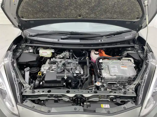 トヨタ アクア クロスオーバー グラム 茨城県 2019(令1)年 2.6万km オリーブマイカM 純正9型ナビ/バックカメラ/フルセグ/衝突被害軽減ブレーキ/車線逸脱抑制装置/オートマチックハイビーム/クリアランスソナー/ETC/ドラレコ/ハーフレザーシート/シートヒーター/純正16インチAW/LEDヘッドライト/スマートキー