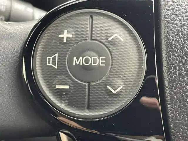 トヨタ アクア クロスオーバー グラム 茨城県 2019(令1)年 2.6万km オリーブマイカM 純正9型ナビ/バックカメラ/フルセグ/衝突被害軽減ブレーキ/車線逸脱抑制装置/オートマチックハイビーム/クリアランスソナー/ETC/ドラレコ/ハーフレザーシート/シートヒーター/純正16インチAW/LEDヘッドライト/スマートキー
