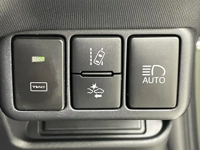 トヨタ アクア クロスオーバー グラム 茨城県 2019(令1)年 2.6万km オリーブマイカM 純正9型ナビ/バックカメラ/フルセグ/衝突被害軽減ブレーキ/車線逸脱抑制装置/オートマチックハイビーム/クリアランスソナー/ETC/ドラレコ/ハーフレザーシート/シートヒーター/純正16インチAW/LEDヘッドライト/スマートキー
