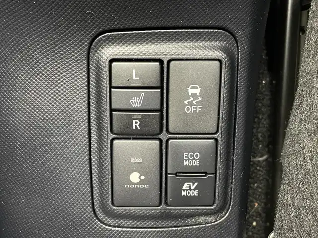 トヨタ アクア クロスオーバー グラム 茨城県 2019(令1)年 2.6万km オリーブマイカM 純正9型ナビ/バックカメラ/フルセグ/衝突被害軽減ブレーキ/車線逸脱抑制装置/オートマチックハイビーム/クリアランスソナー/ETC/ドラレコ/ハーフレザーシート/シートヒーター/純正16インチAW/LEDヘッドライト/スマートキー