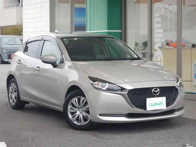 マツダ マツダ２ 15S スマートエディション 静岡県 2021(令3)年 3.5万km プラチナクォーツメタリック 衝突軽減ブレーキ/車線逸脱警報/ブラインドスポットモニター/クリアランスソナー/マツダコネクト8インチナビ/・Bluetooth接続/・USB/・AUX/全方位モニター/MTモード付きAT/ISOFIX/USBポート×2/アイドリングストップ/ウインカーミラー/オートリトラミラー/オートライト/オートワイパー/純正フロアマット/純正ドアバイザー/プッシュスタート/スマートキー×2/取扱説明書/新車保証書/整備記録簿/・新車1ヶ月、6ヶ月、12ヶ月、R6