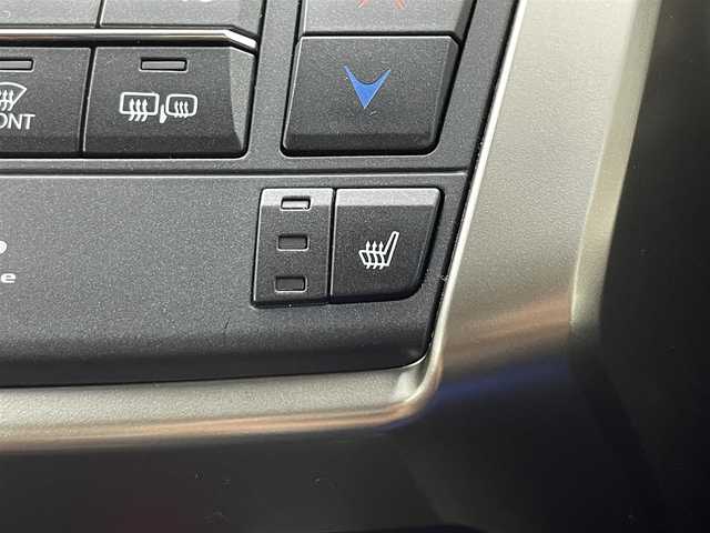 レクサス ＮＸ 200t アーバンスタイル 埼玉県 2017(平29)年 4.5万km ソニッククォーツ 三眼ＬＥＤヘッドライト　/純正ナビ　/シートヒーター　/バックカメラ　/サイドカメラ　/レザーシート　/メモリー付パワーシート　/衝突軽減システム　/オートハイビーム /レーダークルーズコントロール/ETC2.0