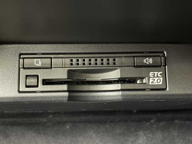 レクサス ＮＸ 200t アーバンスタイル 埼玉県 2017(平29)年 4.5万km ソニッククォーツ 三眼ＬＥＤヘッドライト　/純正ナビ　/シートヒーター　/バックカメラ　/サイドカメラ　/レザーシート　/メモリー付パワーシート　/衝突軽減システム　/オートハイビーム /レーダークルーズコントロール/ETC2.0