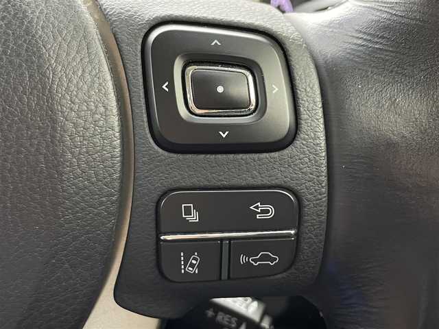 レクサス ＮＸ 200t アーバンスタイル 埼玉県 2017(平29)年 4.5万km ソニッククォーツ 三眼ＬＥＤヘッドライト　/純正ナビ　/シートヒーター　/バックカメラ　/サイドカメラ　/レザーシート　/メモリー付パワーシート　/衝突軽減システム　/オートハイビーム /レーダークルーズコントロール/ETC2.0