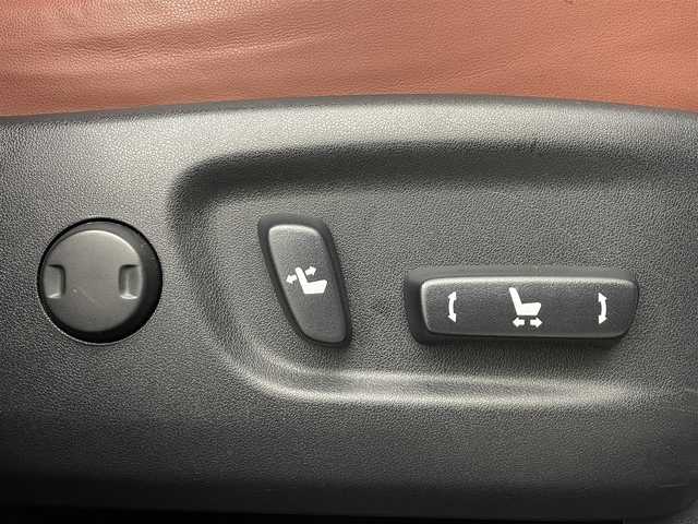 レクサス ＮＸ 200t アーバンスタイル 埼玉県 2017(平29)年 4.5万km ソニッククォーツ 三眼ＬＥＤヘッドライト　/純正ナビ　/シートヒーター　/バックカメラ　/サイドカメラ　/レザーシート　/メモリー付パワーシート　/衝突軽減システム　/オートハイビーム /レーダークルーズコントロール/ETC2.0