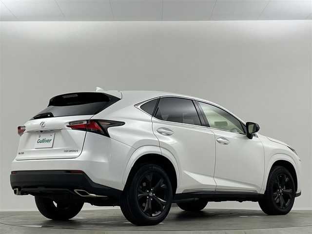 レクサス ＮＸ 200t アーバンスタイル 埼玉県 2017(平29)年 4.5万km ソニッククォーツ 三眼ＬＥＤヘッドライト　/純正ナビ　/シートヒーター　/バックカメラ　/サイドカメラ　/レザーシート　/メモリー付パワーシート　/衝突軽減システム　/オートハイビーム /レーダークルーズコントロール/ETC2.0