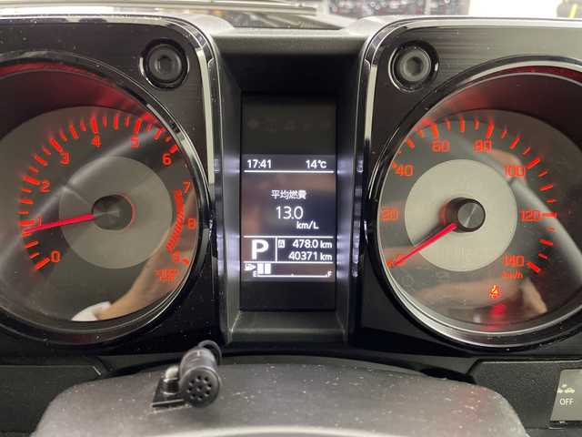 スズキ ジムニー XC 岐阜県 2019(平31)年 4.1万km シフォンアイボリーメタリックブラック2トーンルーフ 4WD/純正ナビ/AM/FM/CD/DVD/Bluetooth/フルセグTV/衝突軽減ブレーキ/レーンキープアシスト/クルーズコントロール/シートヒーター/オートLEDヘッドライト/オートマチックハイビーム/フォグランプ/ヘッドライトウォッシャー/ヒルディセントコントロール/ETC/スマートキー/スペアキー/プッシュスタート/電動格納ミラー/革巻きステアリング/背面タイヤ/アルミホイールスタッドレスタイヤ4本つき/純正フロアマット/純正16インチアルミホイール