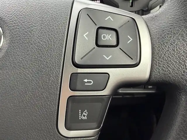 トヨタ ハイエース GL 愛知県 2024(令6)年 1.5万km ブラックマイカ FLEXコンプリートカー/・シートアレンジ【familiar】/・SOREXヒッチメンバー/・防虫MAGネット/・アミエース（左後網戸）/・フロントバンパー/・テールランプ/・白黄切替フォグランプ/・シートカバー/カロッツェリアフローティングナビ/(BT/フルセグ/HDMI)/カロッツェリア後席モニター/全方位カメラ/ETC/ドライブレコーダー/プリクラッシュ/LDA/クリアランスソナー/オートハイビーム/ドアバイザー/NITRO POWER１６インチホイール/TOYOオープンカントリータイヤ/社外シフトノブ