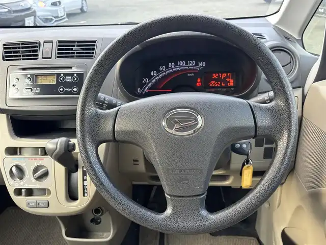 ダイハツ ムーヴ L 熊本県 2014(平26)年 5.6万km パールホワイトⅢ 純正CDオーディオ/【AM/FM】/盗難防止装置/純正フロアマット/電動格納ミラー