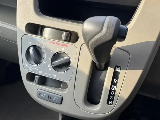 ダイハツ ムーヴ L 熊本県 2014(平26)年 5.6万km パールホワイトⅢ 純正CDオーディオ/【AM/FM】/盗難防止装置/純正フロアマット/電動格納ミラー