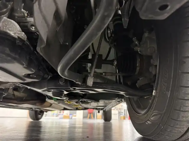 トヨタ パッソ モーダ　チャーム 三重県 2021(令3)年 3.8万km ブラックマイカメタリック/ダークエメラルドマイカ 2トーン ガソリン/FF/インパネCVT/純正 7インチナビ NSCN-W68/（AM/FM/CD/SD/地デジTV/Bluetooth/AUX）/パノラマモニター/ドライブレコーダー 前後/ビルトイン ETC/衝突回避支援機能 スマートアシスト3/・衝突回避支援ブレーキ機能（対車両・対歩行者）/・衝突警報機能（対車両・対歩行者）/・車線逸脱警報機能誤発進抑制制御機能（前方・後方）/・誤発進抑制制御機能（前方・後方）/・コーナーセンサー（フロント４個／リヤ４個、接近お知らせ表示付）/など/装備/・ハーフレザーシート/・シートヒーター（D）/・LEDヘッドライト & LEDクリアランスランプ/・オートライトシステム/・オートハイビーム機能/・オートエアコン/・ステアリングスイッチ/・プッシュスタート/・スマートキーx2/・純正ホイールキャップ＆14インチスチールホイール/・保/取/など