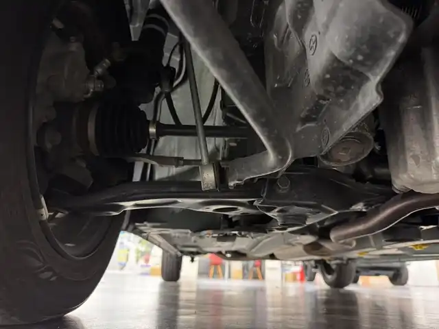 トヨタ パッソ モーダ　チャーム 三重県 2021(令3)年 3.8万km ブラックマイカメタリック/ダークエメラルドマイカ 2トーン ガソリン/FF/インパネCVT/純正 7インチナビ NSCN-W68/（AM/FM/CD/SD/地デジTV/Bluetooth/AUX）/パノラマモニター/ドライブレコーダー 前後/ビルトイン ETC/衝突回避支援機能 スマートアシスト3/・衝突回避支援ブレーキ機能（対車両・対歩行者）/・衝突警報機能（対車両・対歩行者）/・車線逸脱警報機能誤発進抑制制御機能（前方・後方）/・誤発進抑制制御機能（前方・後方）/・コーナーセンサー（フロント４個／リヤ４個、接近お知らせ表示付）/など/装備/・ハーフレザーシート/・シートヒーター（D）/・LEDヘッドライト & LEDクリアランスランプ/・オートライトシステム/・オートハイビーム機能/・オートエアコン/・ステアリングスイッチ/・プッシュスタート/・スマートキーx2/・純正ホイールキャップ＆14インチスチールホイール/・保/取/など