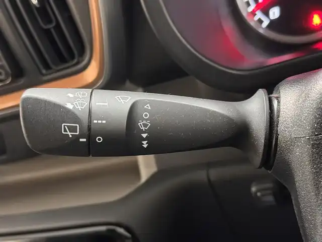 トヨタ パッソ モーダ　チャーム 三重県 2021(令3)年 3.8万km ブラックマイカメタリック/ダークエメラルドマイカ 2トーン ガソリン/FF/インパネCVT/純正 7インチナビ NSCN-W68/（AM/FM/CD/SD/地デジTV/Bluetooth/AUX）/パノラマモニター/ドライブレコーダー 前後/ビルトイン ETC/衝突回避支援機能 スマートアシスト3/・衝突回避支援ブレーキ機能（対車両・対歩行者）/・衝突警報機能（対車両・対歩行者）/・車線逸脱警報機能誤発進抑制制御機能（前方・後方）/・誤発進抑制制御機能（前方・後方）/・コーナーセンサー（フロント４個／リヤ４個、接近お知らせ表示付）/など/装備/・ハーフレザーシート/・シートヒーター（D）/・LEDヘッドライト & LEDクリアランスランプ/・オートライトシステム/・オートハイビーム機能/・オートエアコン/・ステアリングスイッチ/・プッシュスタート/・スマートキーx2/・純正ホイールキャップ＆14インチスチールホイール/・保/取/など