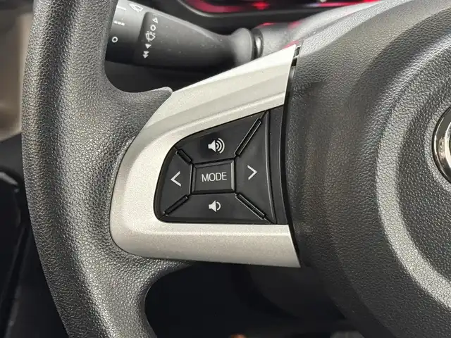 トヨタ パッソ モーダ　チャーム 三重県 2021(令3)年 3.8万km ブラックマイカメタリック/ダークエメラルドマイカ 2トーン ガソリン/FF/インパネCVT/純正 7インチナビ NSCN-W68/（AM/FM/CD/SD/地デジTV/Bluetooth/AUX）/パノラマモニター/ドライブレコーダー 前後/ビルトイン ETC/衝突回避支援機能 スマートアシスト3/・衝突回避支援ブレーキ機能（対車両・対歩行者）/・衝突警報機能（対車両・対歩行者）/・車線逸脱警報機能誤発進抑制制御機能（前方・後方）/・誤発進抑制制御機能（前方・後方）/・コーナーセンサー（フロント４個／リヤ４個、接近お知らせ表示付）/など/装備/・ハーフレザーシート/・シートヒーター（D）/・LEDヘッドライト & LEDクリアランスランプ/・オートライトシステム/・オートハイビーム機能/・オートエアコン/・ステアリングスイッチ/・プッシュスタート/・スマートキーx2/・純正ホイールキャップ＆14インチスチールホイール/・保/取/など