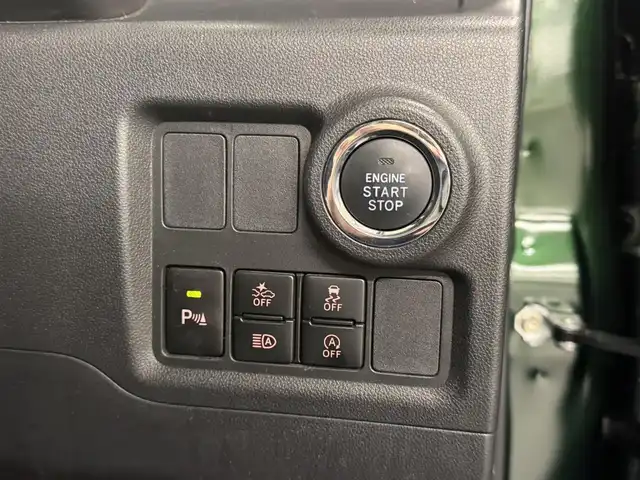 トヨタ パッソ モーダ　チャーム 三重県 2021(令3)年 3.8万km ブラックマイカメタリック/ダークエメラルドマイカ 2トーン ガソリン/FF/インパネCVT/純正 7インチナビ NSCN-W68/（AM/FM/CD/SD/地デジTV/Bluetooth/AUX）/パノラマモニター/ドライブレコーダー 前後/ビルトイン ETC/衝突回避支援機能 スマートアシスト3/・衝突回避支援ブレーキ機能（対車両・対歩行者）/・衝突警報機能（対車両・対歩行者）/・車線逸脱警報機能誤発進抑制制御機能（前方・後方）/・誤発進抑制制御機能（前方・後方）/・コーナーセンサー（フロント４個／リヤ４個、接近お知らせ表示付）/など/装備/・ハーフレザーシート/・シートヒーター（D）/・LEDヘッドライト & LEDクリアランスランプ/・オートライトシステム/・オートハイビーム機能/・オートエアコン/・ステアリングスイッチ/・プッシュスタート/・スマートキーx2/・純正ホイールキャップ＆14インチスチールホイール/・保/取/など