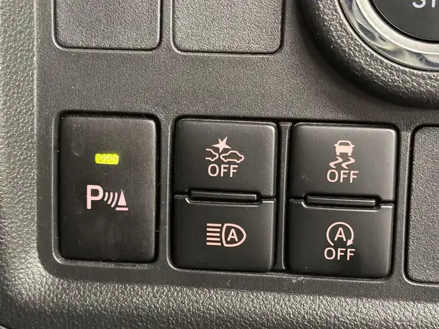 トヨタ パッソ モーダ　チャーム 三重県 2021(令3)年 3.8万km ブラックマイカメタリック/ダークエメラルドマイカ 2トーン ガソリン/FF/インパネCVT/純正 7インチナビ NSCN-W68/（AM/FM/CD/SD/地デジTV/Bluetooth/AUX）/パノラマモニター/ドライブレコーダー 前後/ビルトイン ETC/衝突回避支援機能 スマートアシスト3/・衝突回避支援ブレーキ機能（対車両・対歩行者）/・衝突警報機能（対車両・対歩行者）/・車線逸脱警報機能誤発進抑制制御機能（前方・後方）/・誤発進抑制制御機能（前方・後方）/・コーナーセンサー（フロント４個／リヤ４個、接近お知らせ表示付）/など/装備/・ハーフレザーシート/・シートヒーター（D）/・LEDヘッドライト & LEDクリアランスランプ/・オートライトシステム/・オートハイビーム機能/・オートエアコン/・ステアリングスイッチ/・プッシュスタート/・スマートキーx2/・純正ホイールキャップ＆14インチスチールホイール/・保/取/など