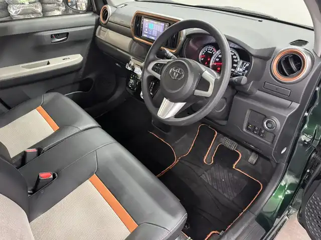 トヨタ パッソ モーダ　チャーム 三重県 2021(令3)年 3.8万km ブラックマイカメタリック/ダークエメラルドマイカ 2トーン ガソリン/FF/インパネCVT/純正 7インチナビ NSCN-W68/（AM/FM/CD/SD/地デジTV/Bluetooth/AUX）/パノラマモニター/ドライブレコーダー 前後/ビルトイン ETC/衝突回避支援機能 スマートアシスト3/・衝突回避支援ブレーキ機能（対車両・対歩行者）/・衝突警報機能（対車両・対歩行者）/・車線逸脱警報機能誤発進抑制制御機能（前方・後方）/・誤発進抑制制御機能（前方・後方）/・コーナーセンサー（フロント４個／リヤ４個、接近お知らせ表示付）/など/装備/・ハーフレザーシート/・シートヒーター（D）/・LEDヘッドライト & LEDクリアランスランプ/・オートライトシステム/・オートハイビーム機能/・オートエアコン/・ステアリングスイッチ/・プッシュスタート/・スマートキーx2/・純正ホイールキャップ＆14インチスチールホイール/・保/取/など