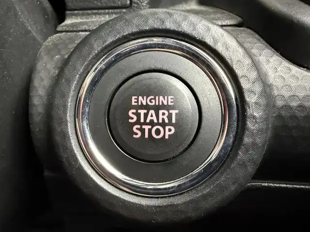 スズキ クロスビー HYBRID MX 愛知県 2017(平29)年 6.8万km ファーベントレッド/スーパーブラックパール スズキセーフティサポート/　・衝突被害軽減ブレーキ/　・レーンキープアシスト/純正ナビ/　（ＢＴ／フルセグＴＶ／ＣＤ／ＤＶＤ）/バックカメラ/ドラレコ/パドルシフト/後方コーナーセンサー/ＬＥＤヘッドライト/純正１６ＡＷ/スマートキー×２