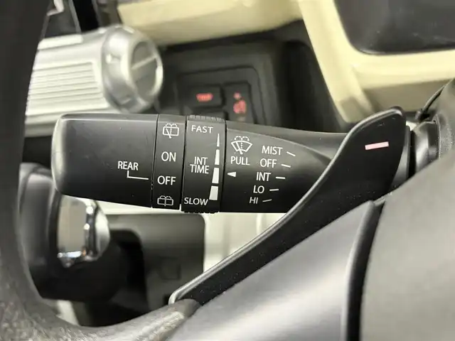 スズキ クロスビー HYBRID MX 愛知県 2017(平29)年 6.8万km ファーベントレッド/スーパーブラックパール スズキセーフティサポート/　・衝突被害軽減ブレーキ/　・レーンキープアシスト/純正ナビ/　（ＢＴ／フルセグＴＶ／ＣＤ／ＤＶＤ）/バックカメラ/ドラレコ/パドルシフト/後方コーナーセンサー/ＬＥＤヘッドライト/純正１６ＡＷ/スマートキー×２