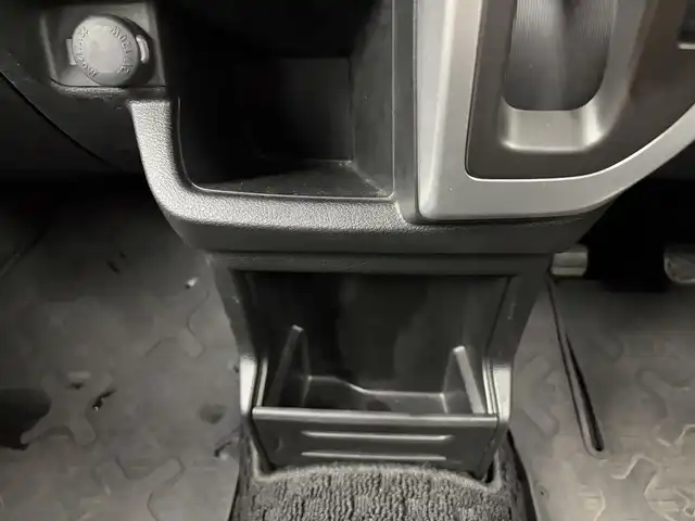 スズキ クロスビー HYBRID MX 愛知県 2017(平29)年 6.8万km ファーベントレッド/スーパーブラックパール スズキセーフティサポート/　・衝突被害軽減ブレーキ/　・レーンキープアシスト/純正ナビ/　（ＢＴ／フルセグＴＶ／ＣＤ／ＤＶＤ）/バックカメラ/ドラレコ/パドルシフト/後方コーナーセンサー/ＬＥＤヘッドライト/純正１６ＡＷ/スマートキー×２