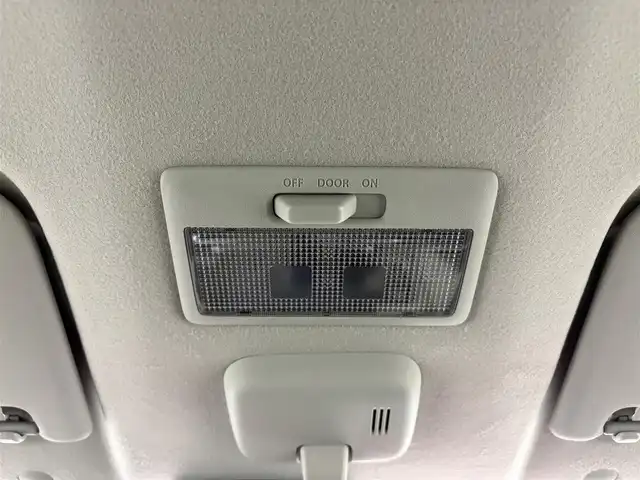 スズキ クロスビー HYBRID MX 愛知県 2017(平29)年 6.8万km ファーベントレッド/スーパーブラックパール スズキセーフティサポート/　・衝突被害軽減ブレーキ/　・レーンキープアシスト/純正ナビ/　（ＢＴ／フルセグＴＶ／ＣＤ／ＤＶＤ）/バックカメラ/ドラレコ/パドルシフト/後方コーナーセンサー/ＬＥＤヘッドライト/純正１６ＡＷ/スマートキー×２