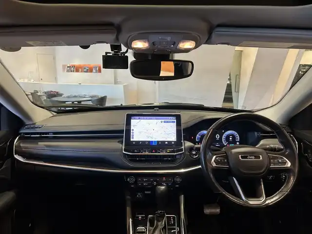 クライスラー・ジープ ジープ コマンダー リミテッド 道央・札幌 2023(令5)年 3.3万km ブリリアントブラッククリスタル コマンドビューデュアルペインパノラミックサンルーフ/Uconnectナビ/USB/Bluetooth/サラウンドビューカメラ/パークセンス/ACC/アクティブレーンマネジメント/ブラインドスポットモニター/セレクテレインシステム/LEDヘッドライト/オートハイビーム/本革シート/シートヒーター/ステアリングヒーター/パワーテールゲート