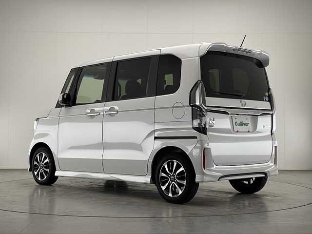 ホンダ Ｎ ＢＯＸ カスタム G L ホンダセンシング 宮崎県 2019(令1)年 7.1万km プラチナホワイトパール 禁煙車/ホンダセンシング/社外ナビTV/（MDV-D706BT/CD/DVD/Bluetooth/フルセグTV）/社外バックカメラ/純正ビルトインETC/純正LEDオートライト/純正LEDフォグ/純正14インチアルミ/純正エアロ/純正ルーフエンドスポイラー/純正フロアマット/左側電動スライドドア/アダプティブクルーズコントロール/レーンディパーチャーアラート/クリアランスソナー/オートエアコン（プラズマクラスター）/ウインカードアミラー/スマートキー/プッシュエンジンスタート/新車時保証書/取扱い説明書
