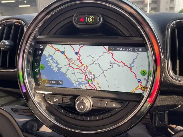 ＭＩＮＩ ミニ クロスオーバー クーパー D 高知県 2020(令2)年 1.3万km メルティングシルバーM 純正ナビゲーション　/バックカメラ　/前後ドライブレコーダー　/電動リアゲート　/ＬＥＤヘッドライト　/フォグランプ　/ＥＴＣ　/フロアマット　/ＵＳＢ入力端子　/コーナーセンサー　/クルーズコントロール　/１８アルミホイール
