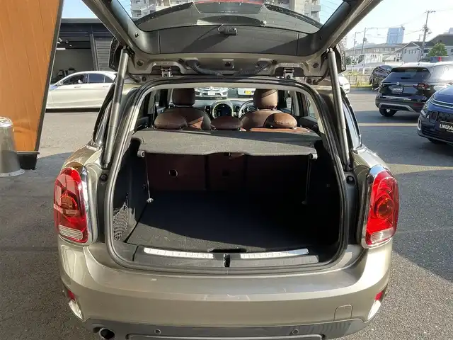 ＭＩＮＩ ミニ クロスオーバー クーパー D 高知県 2020(令2)年 1.3万km メルティングシルバーM 純正ナビゲーション　/バックカメラ　/前後ドライブレコーダー　/電動リアゲート　/ＬＥＤヘッドライト　/フォグランプ　/ＥＴＣ　/フロアマット　/ＵＳＢ入力端子　/コーナーセンサー　/クルーズコントロール　/１８アルミホイール