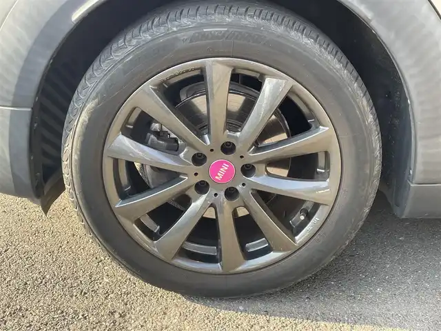 ＭＩＮＩ ミニ クロスオーバー クーパー D 高知県 2020(令2)年 1.3万km メルティングシルバーM 純正ナビゲーション　/バックカメラ　/前後ドライブレコーダー　/電動リアゲート　/ＬＥＤヘッドライト　/フォグランプ　/ＥＴＣ　/フロアマット　/ＵＳＢ入力端子　/コーナーセンサー　/クルーズコントロール　/１８アルミホイール