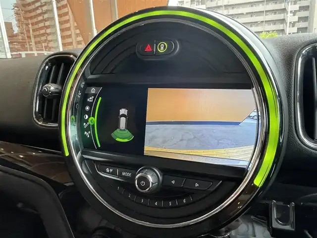 ＭＩＮＩ ミニ クロスオーバー クーパー D 高知県 2020(令2)年 1.3万km メルティングシルバーM 純正ナビゲーション　/バックカメラ　/前後ドライブレコーダー　/電動リアゲート　/ＬＥＤヘッドライト　/フォグランプ　/ＥＴＣ　/フロアマット　/ＵＳＢ入力端子　/コーナーセンサー　/クルーズコントロール　/１８アルミホイール