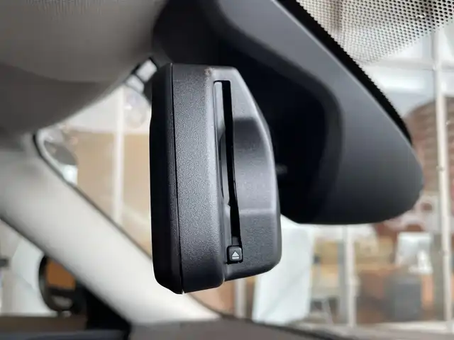 ＭＩＮＩ ミニ クロスオーバー クーパー D 高知県 2020(令2)年 1.3万km メルティングシルバーM 純正ナビゲーション　/バックカメラ　/前後ドライブレコーダー　/電動リアゲート　/ＬＥＤヘッドライト　/フォグランプ　/ＥＴＣ　/フロアマット　/ＵＳＢ入力端子　/コーナーセンサー　/クルーズコントロール　/１８アルミホイール