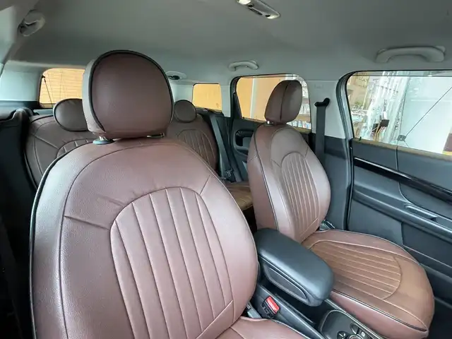 ＭＩＮＩ ミニ クロスオーバー クーパー D 高知県 2020(令2)年 1.3万km メルティングシルバーM 純正ナビゲーション　/バックカメラ　/前後ドライブレコーダー　/電動リアゲート　/ＬＥＤヘッドライト　/フォグランプ　/ＥＴＣ　/フロアマット　/ＵＳＢ入力端子　/コーナーセンサー　/クルーズコントロール　/１８アルミホイール