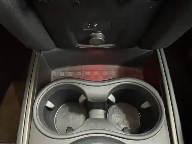 ＭＩＮＩ ミニ クロスオーバー クーパー D 高知県 2020(令2)年 1.3万km メルティングシルバーM 純正ナビゲーション　/バックカメラ　/前後ドライブレコーダー　/電動リアゲート　/ＬＥＤヘッドライト　/フォグランプ　/ＥＴＣ　/フロアマット　/ＵＳＢ入力端子　/コーナーセンサー　/クルーズコントロール　/１８アルミホイール