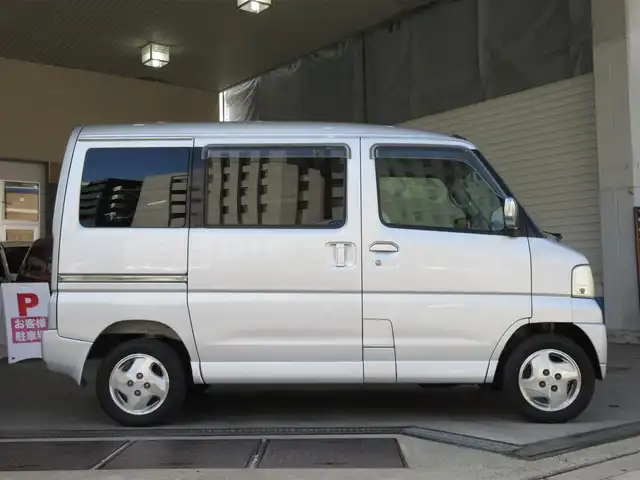 三菱 タウンボックス RX 大阪府 2002(平14)年 4.9万km サテライトシルバー 社外ＣＤ/フォグランプ/Ｗエアバッグ/純正フロアマット/プライバシーガラス/純正１３インチアルミホイール
